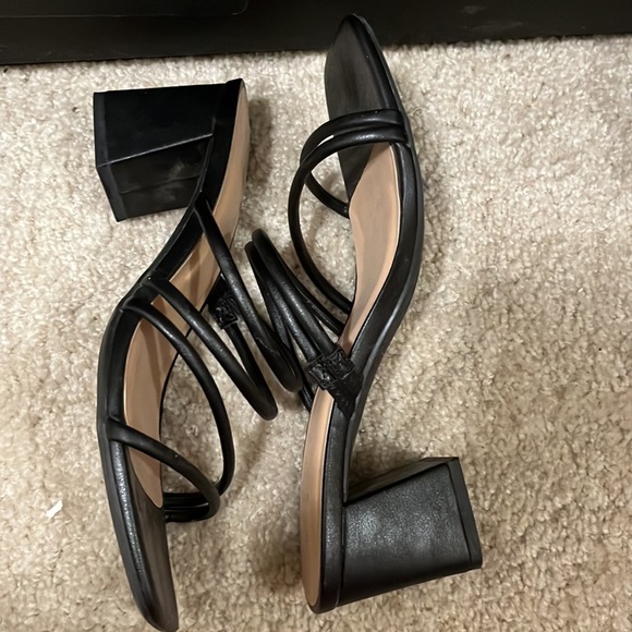 Slip on strappy heel - Picture 2 of 3